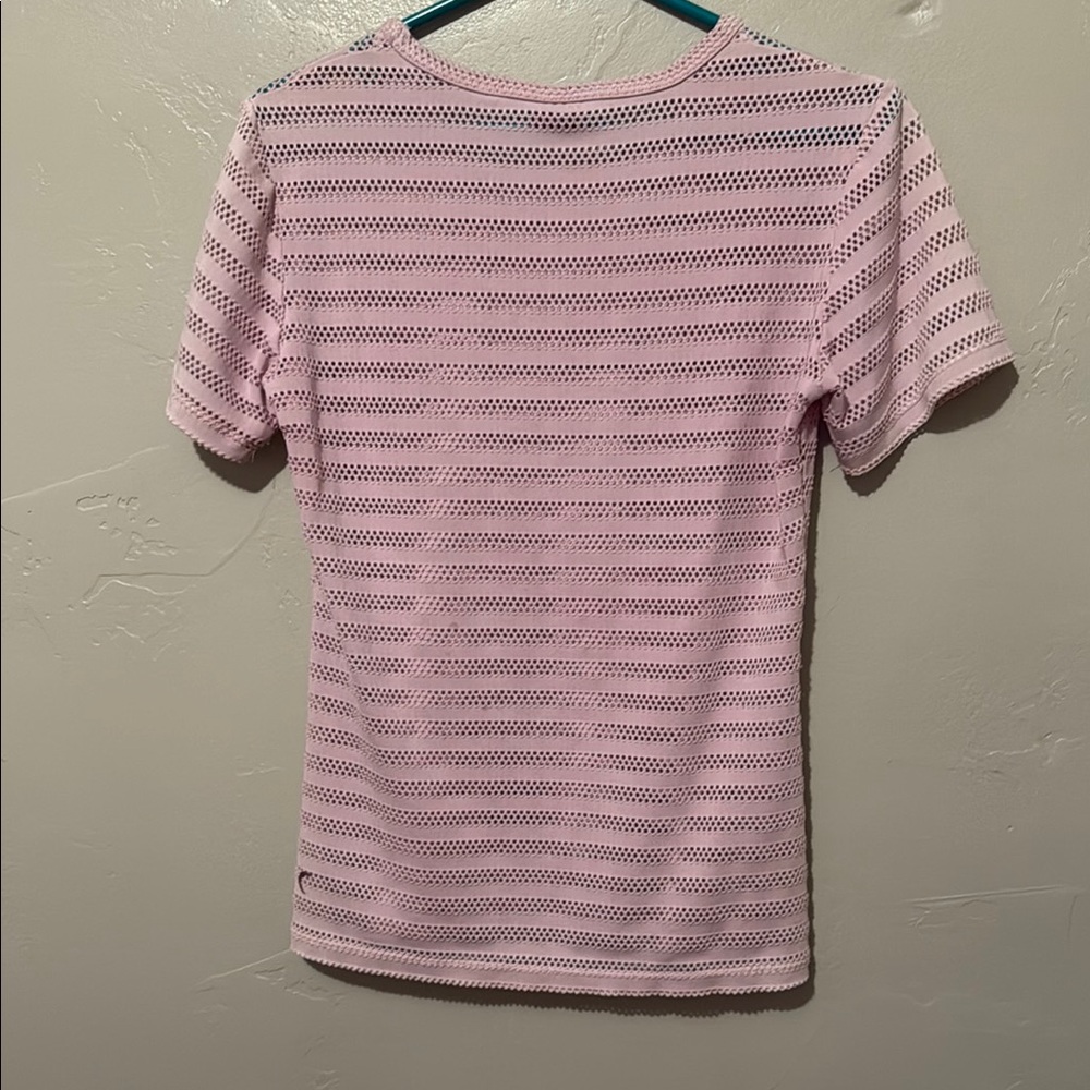 * ZYIA Stylish Pink Perforated Striped Short Sleeve Tee Small - Picture 4 of 6